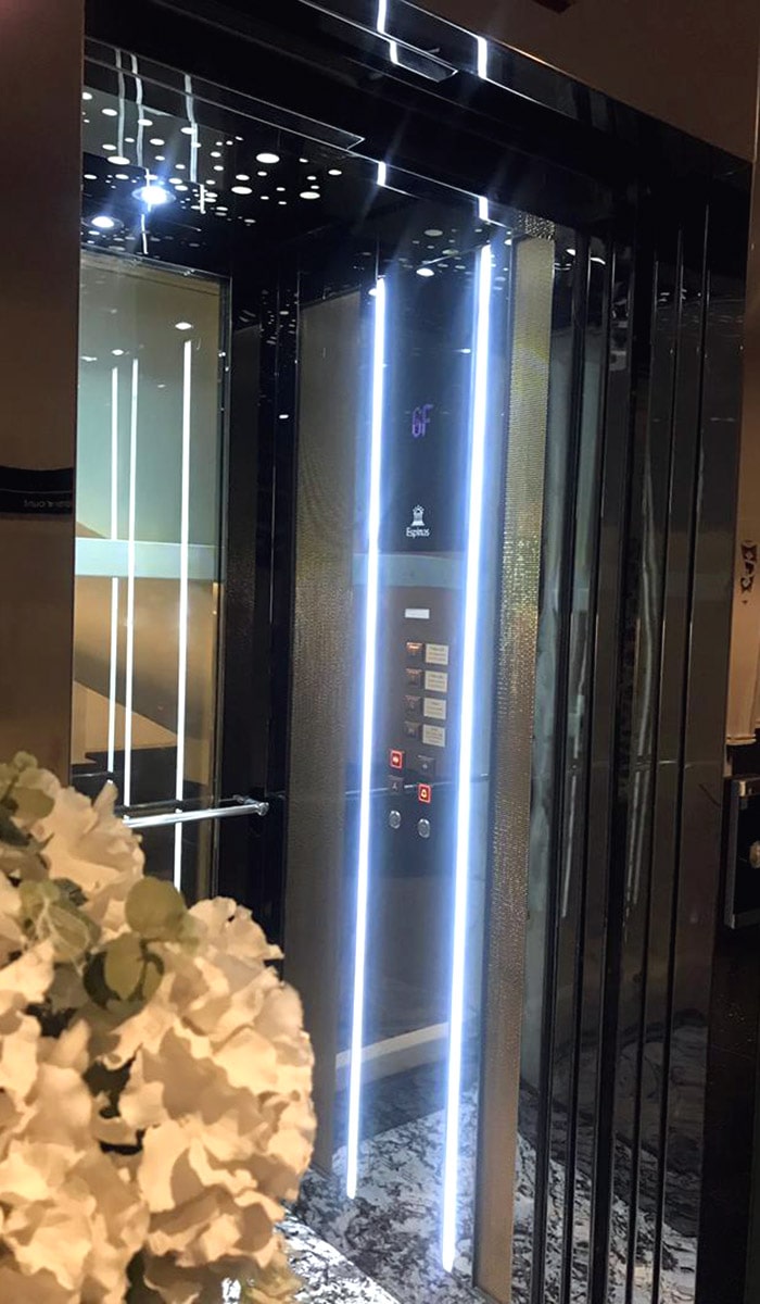 درب تمام استیل آسانسور هتل اسپیناس مدل تمام اتوماتیک از پریسما